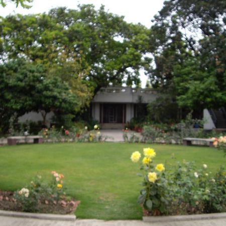Vatika Homestay Варанаси Екстериор снимка