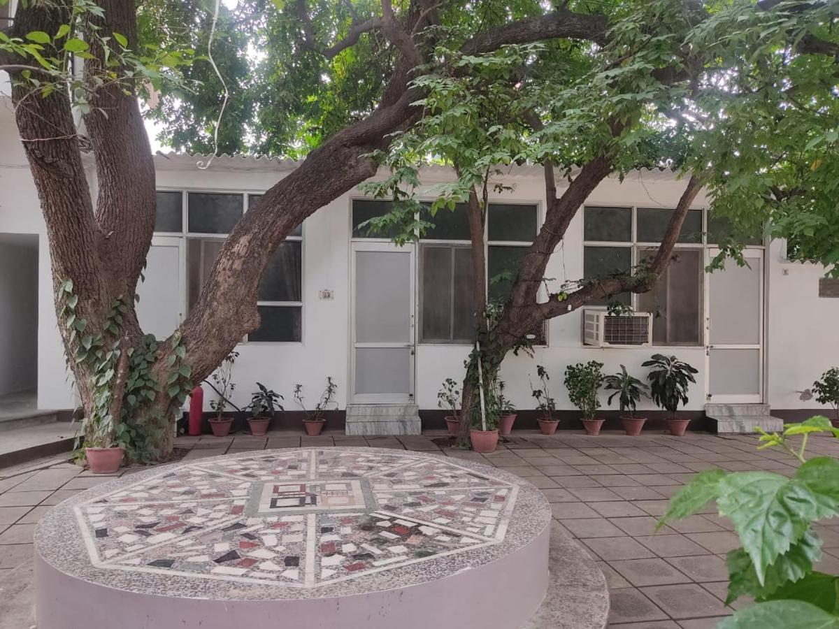 Vatika Homestay Варанаси Екстериор снимка