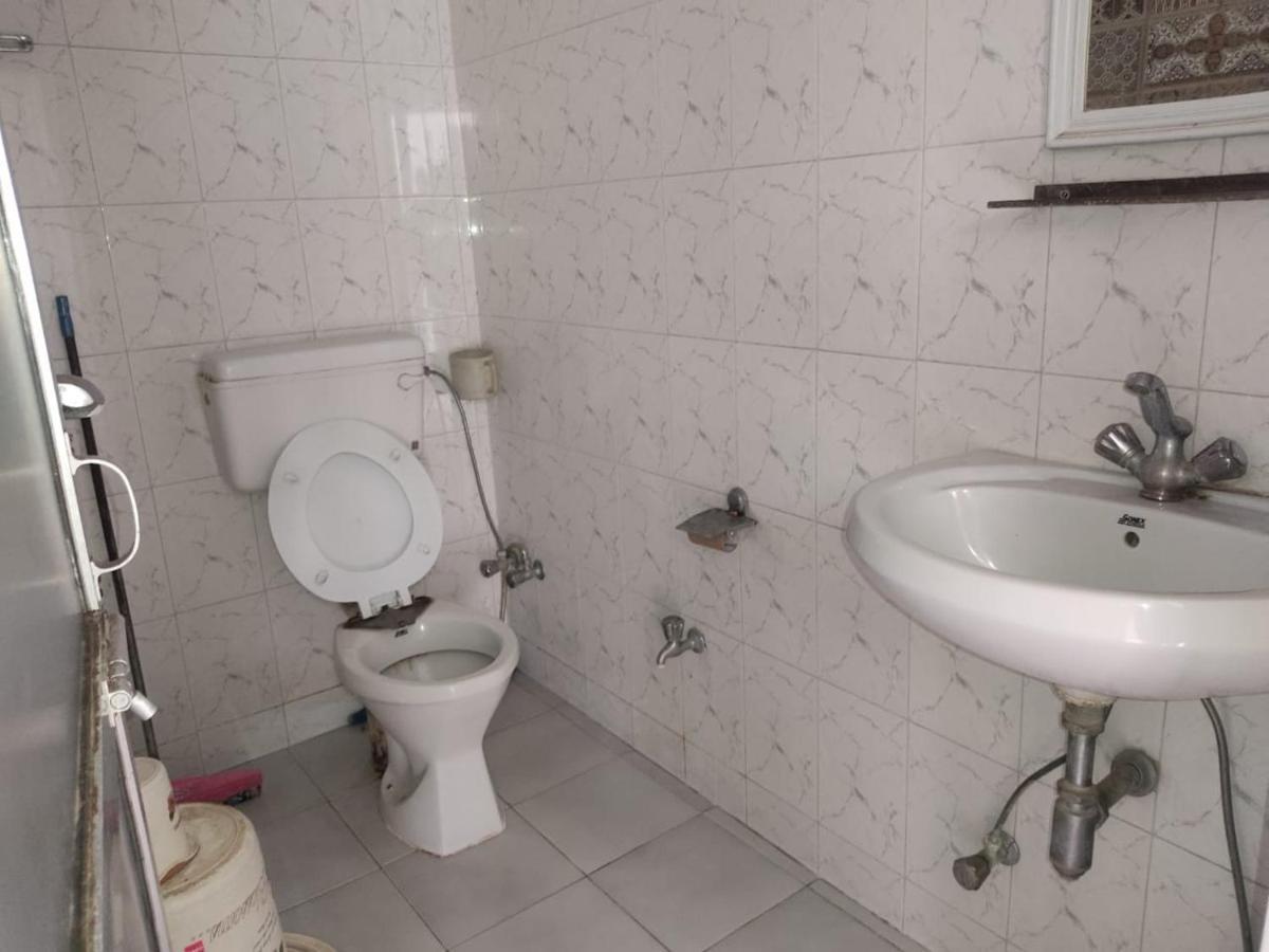 Vatika Homestay Варанаси Екстериор снимка