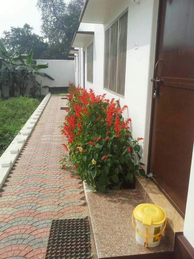 Vatika Homestay Варанаси Екстериор снимка