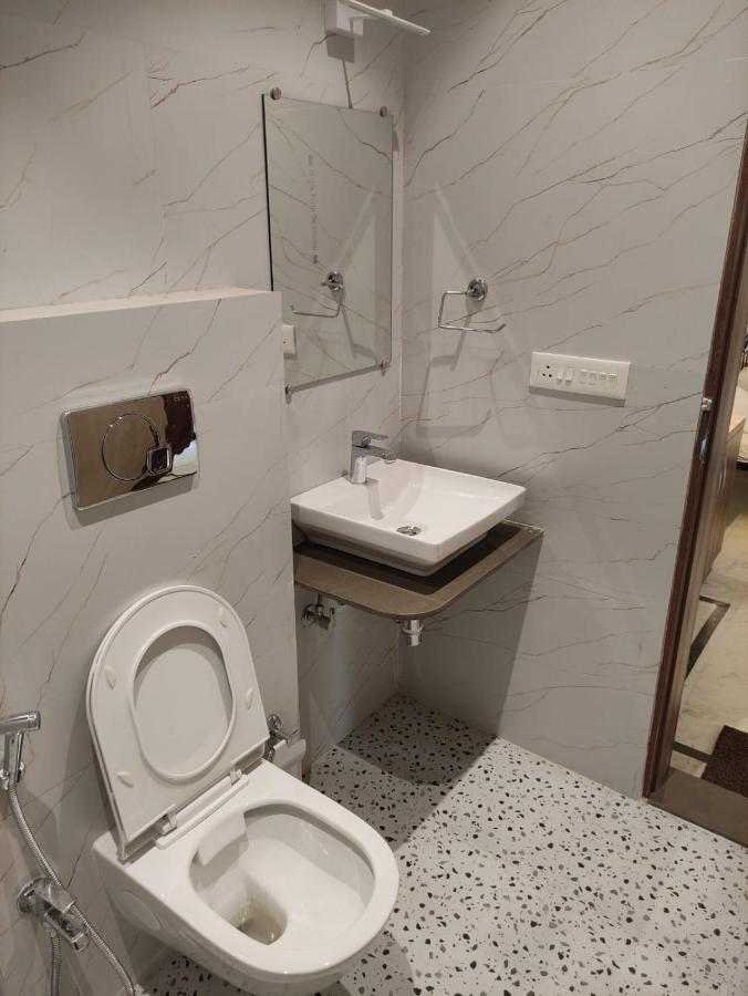 Vatika Homestay Варанаси Екстериор снимка