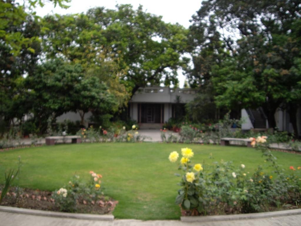 Vatika Homestay Варанаси Екстериор снимка